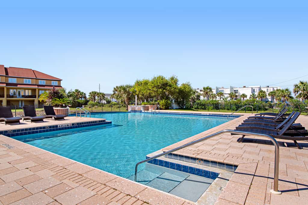Regency Cabanas F2