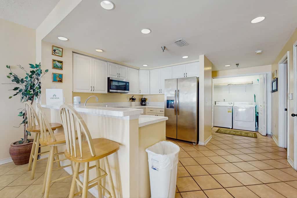 Incredible Gulf Front Condo Onsite Pools, Fitness Center, Dry Sauna
