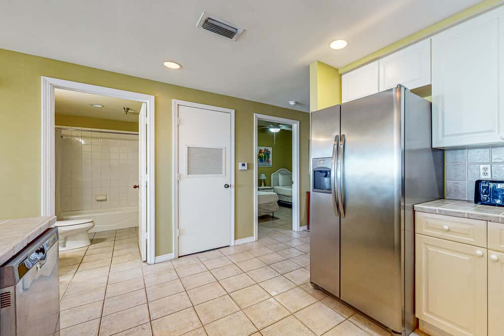 Partial Gulf View, Community Pools, Onsite Fitness Center, Free WiFi