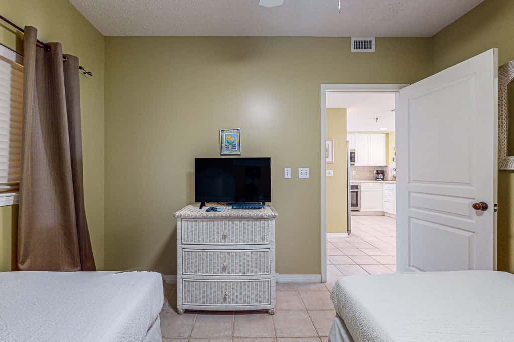 Partial Gulf View, Community Pools, Onsite Fitness Center, Free WiFi