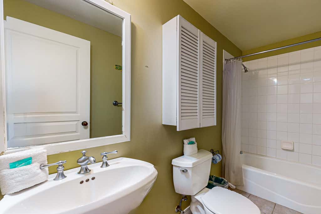 Partial Gulf View, Community Pools, Onsite Fitness Center, Free WiFi
