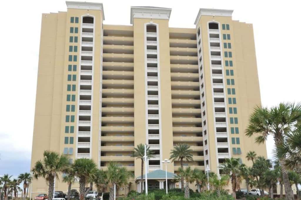Condo with Partial Gulf View Onsite Pools, Fitness Center, Dry Sauna