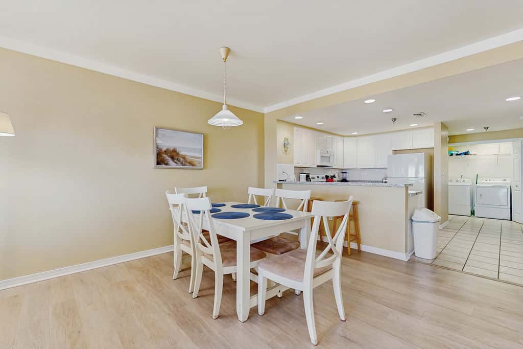 Condo with Partial Gulf View Onsite Pools, Fitness Center, Dry Sauna