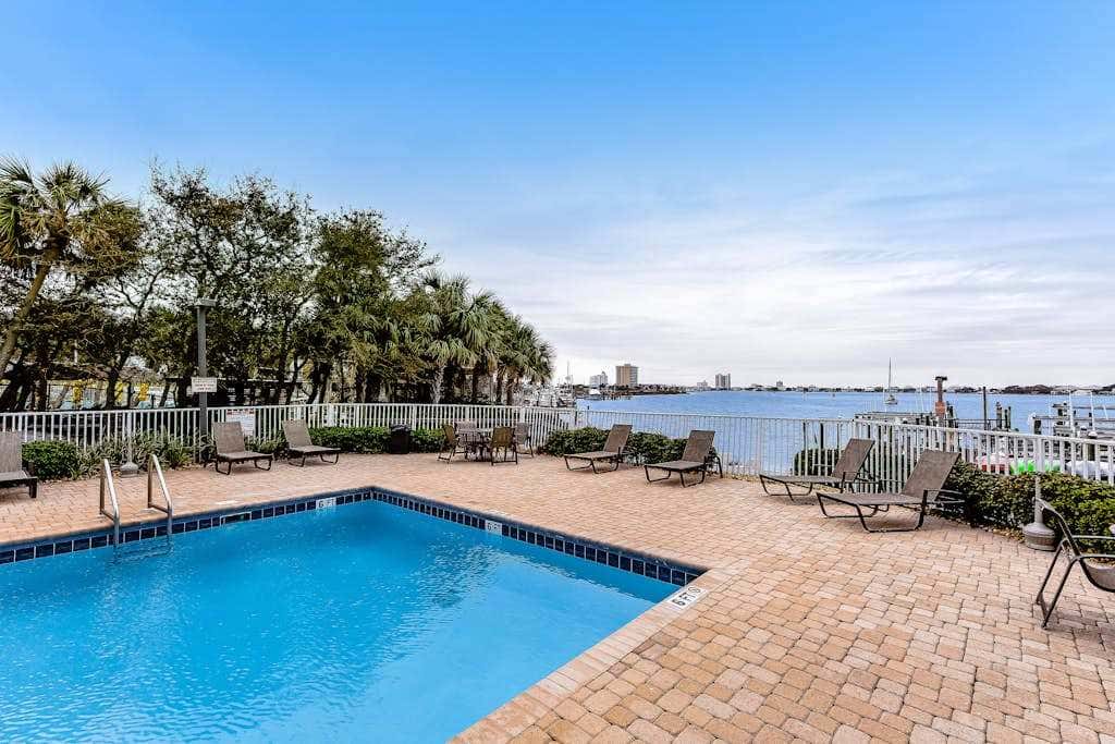 4th Floor Condo, On-Site Pool, Amazing View, Beach-Front