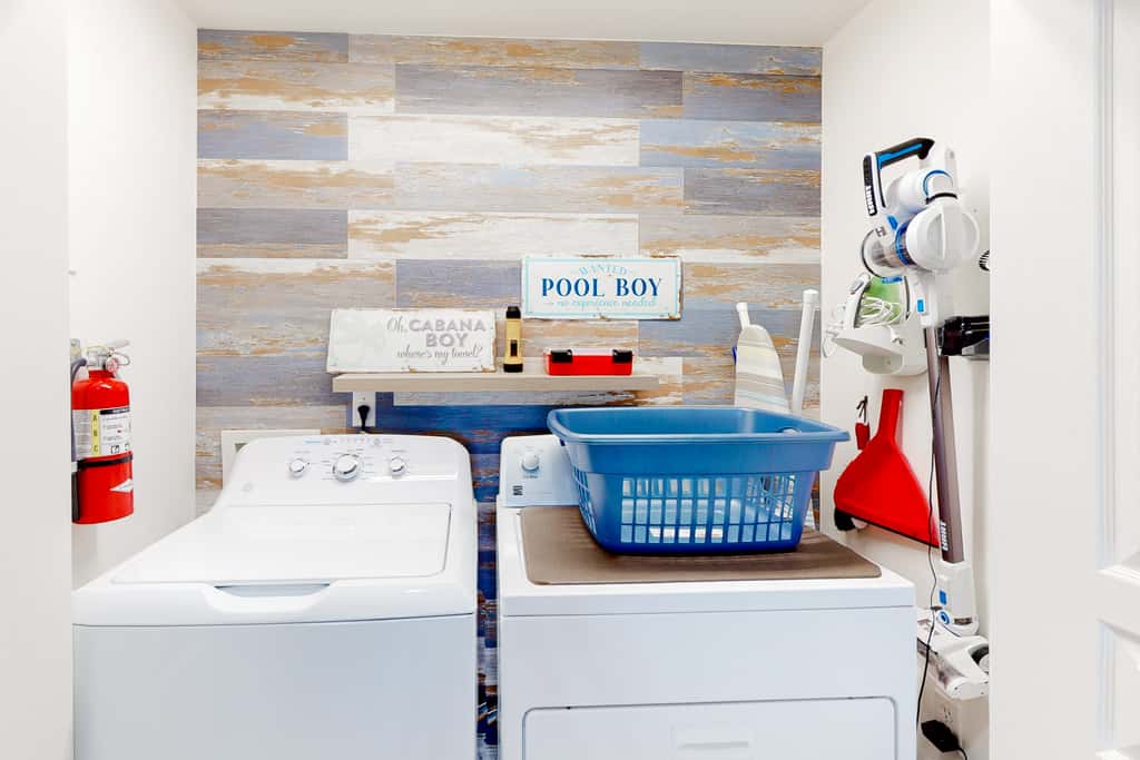11th floor oceanfront condo with pool, hot tub, ocean view, WD, and central AC