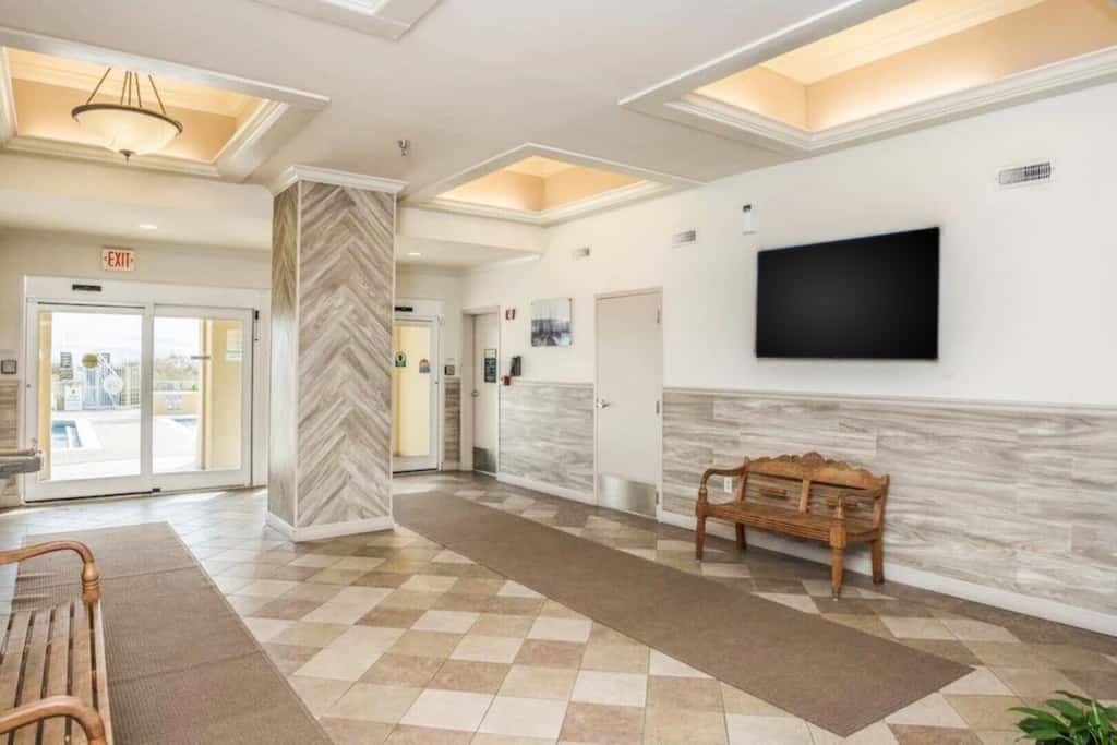 11th floor oceanfront condo with pool, hot tub, ocean view, WD, and central AC