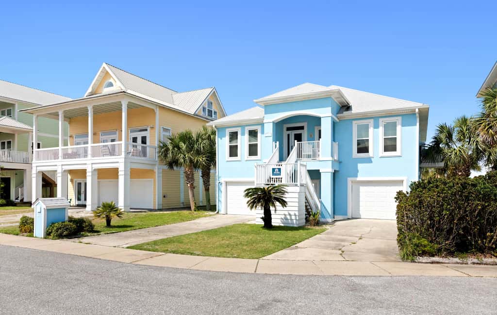 Stunning Beach Retreat with Shared Pool, Beach Access, Large Balcony & Gas Grill