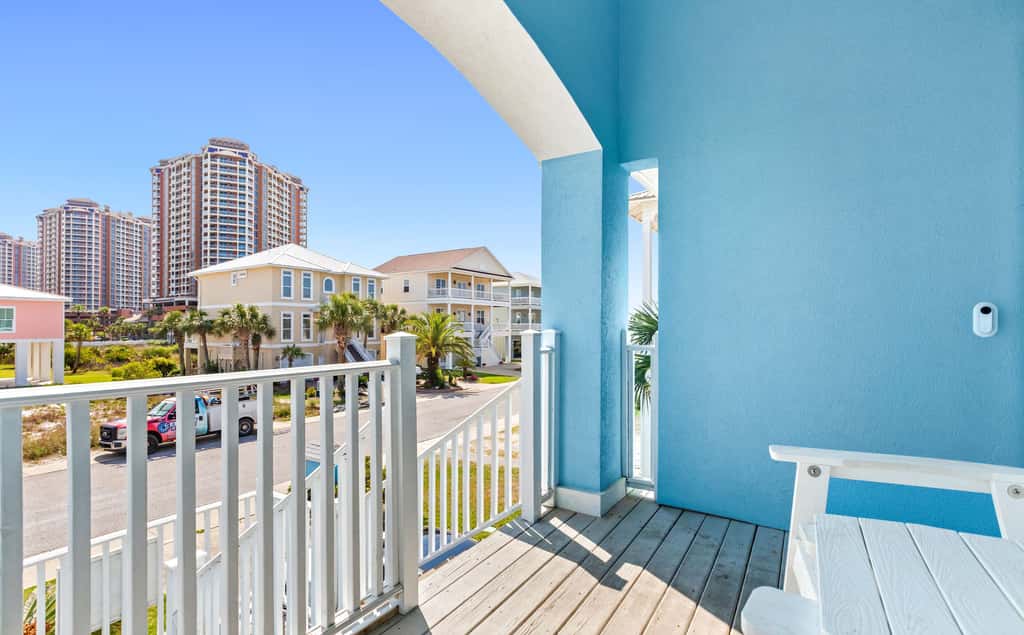 Stunning Beach Retreat with Shared Pool, Beach Access, Large Balcony & Gas Grill