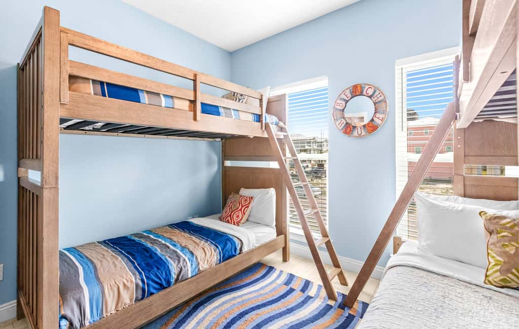 Stunning Beach Retreat with Shared Pool, Beach Access, Large Balcony & Gas Grill