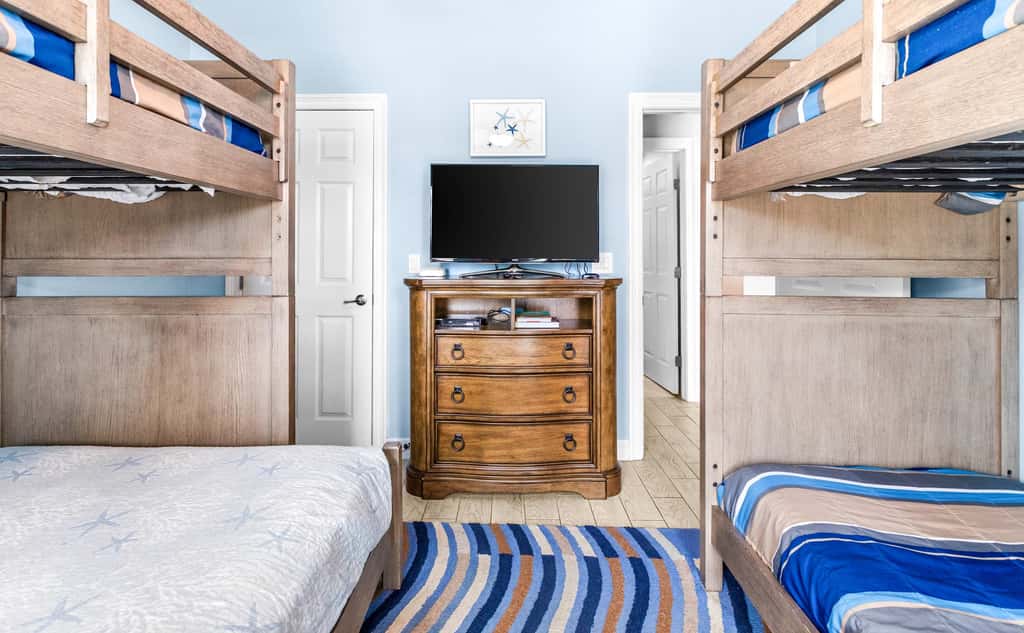 Stunning Beach Retreat with Shared Pool, Beach Access, Large Balcony & Gas Grill