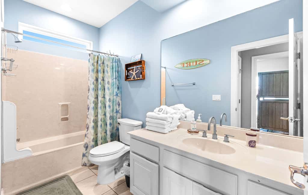 Stunning Beach Retreat with Shared Pool, Beach Access, Large Balcony & Gas Grill