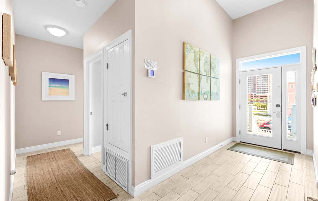 Stunning Beach Retreat with Shared Pool, Beach Access, Large Balcony & Gas Grill
