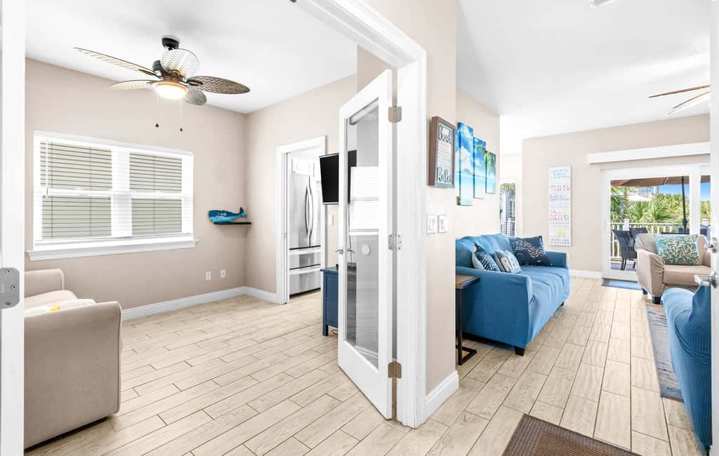 Stunning Beach Retreat with Shared Pool, Beach Access, Large Balcony & Gas Grill