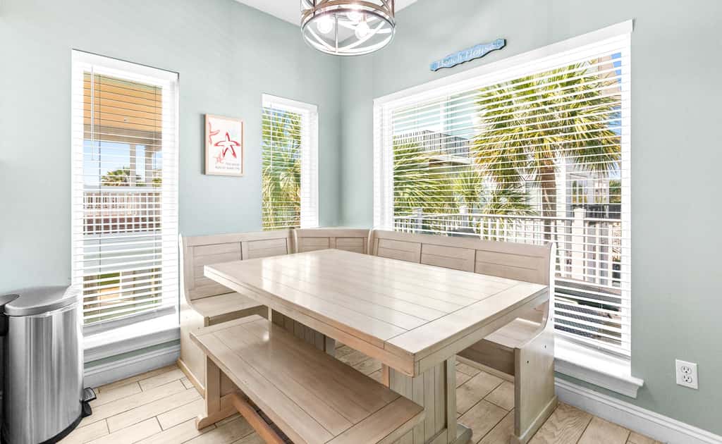 Stunning Beach Retreat with Shared Pool, Beach Access, Large Balcony & Gas Grill