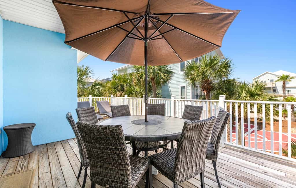 Stunning Beach Retreat with Shared Pool, Beach Access, Large Balcony & Gas Grill