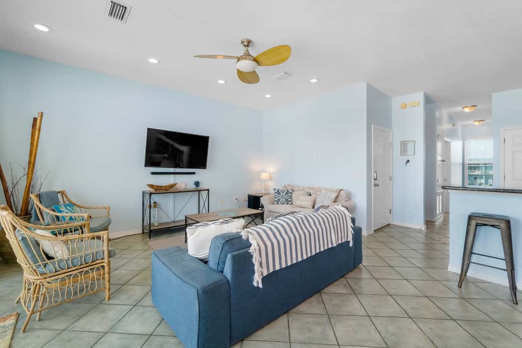 Beachfront townhome with ocean views, 2 balconies, WD, & AC - dog-friendly