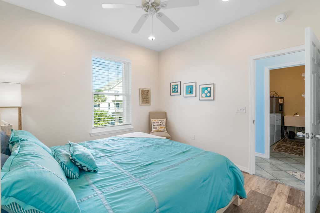 Beachfront townhome with ocean views, 2 balconies, WD, & AC - dog-friendly