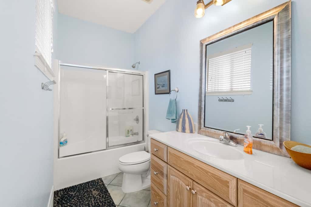 Beachfront townhome with ocean views, 2 balconies, WD, & AC - dog-friendly