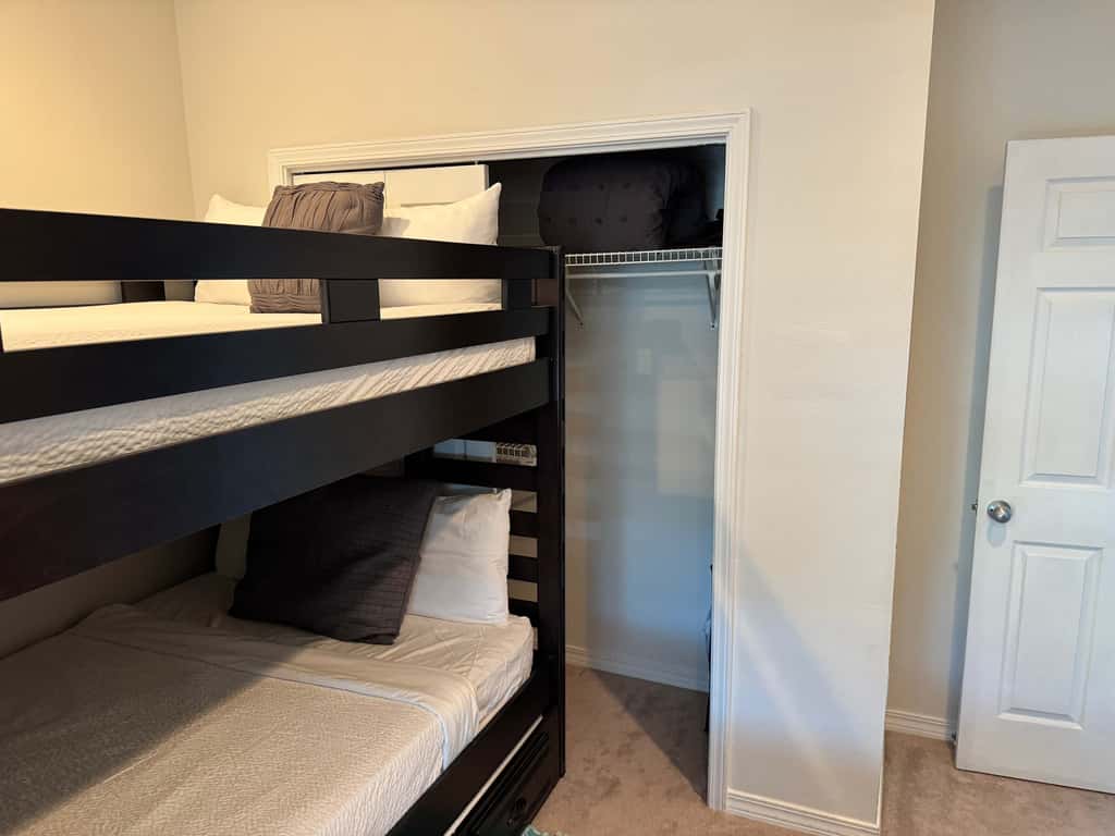 Beachfront townhome with ocean views, 2 balconies, WD, & AC - dog-friendly