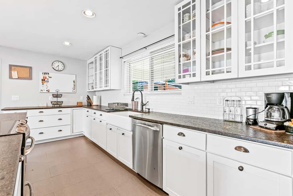 Dog-Friendly Home with Private Pool & High-Speed WiFi - Near Beach & Boat Launch