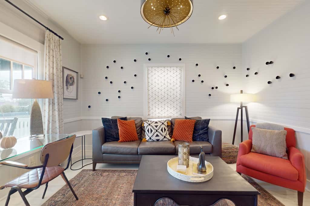 Historic downtown cottage with high-speed WiFi and central AC - dogs okay