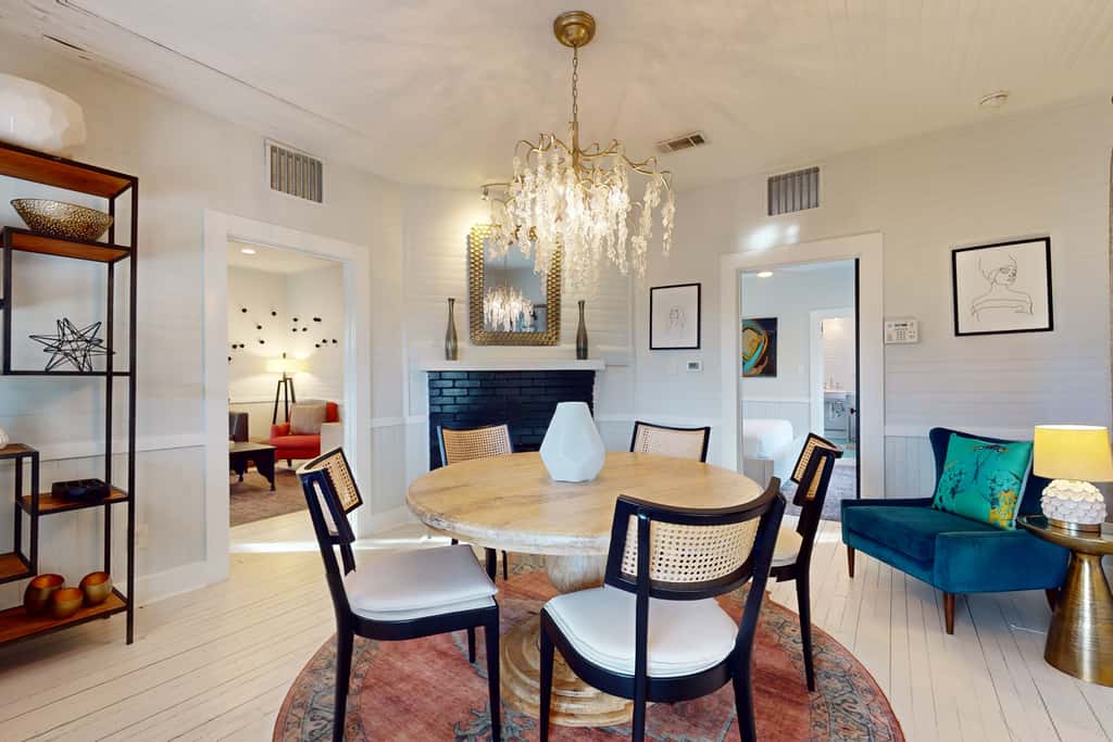 Historic downtown cottage with high-speed WiFi and central AC - dogs okay