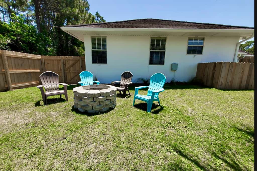 Gorgeous coastal home with plenty of space, dock and outdoor area
