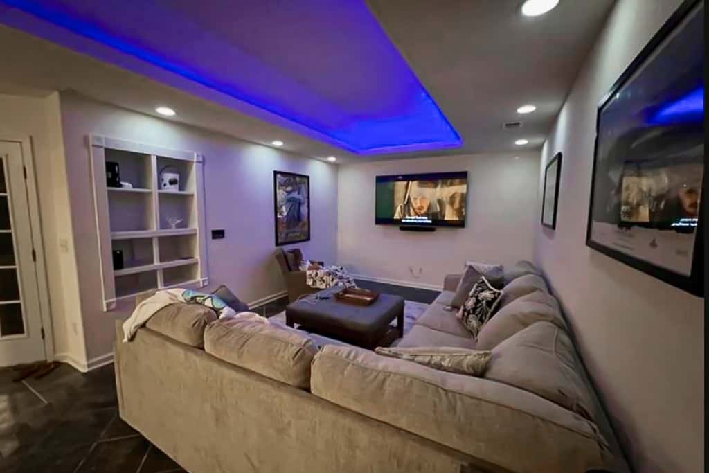 Gorgeous coastal home with plenty of space, dock and outdoor area