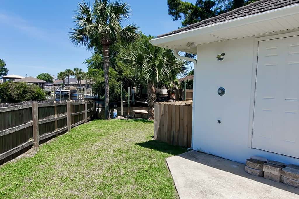 Gorgeous coastal home with plenty of space, dock and outdoor area