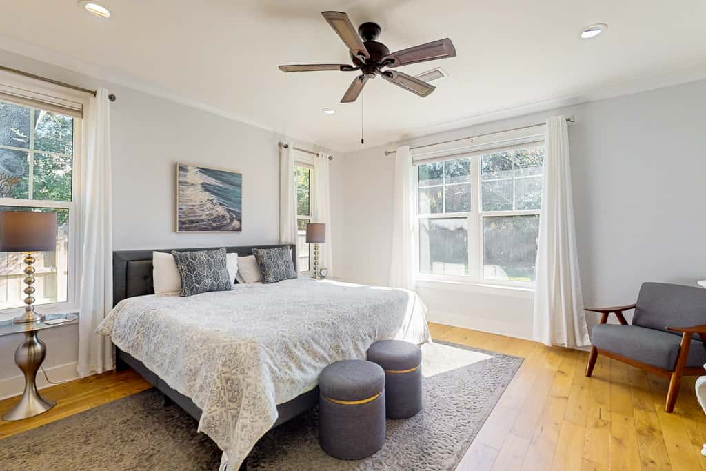 Contemporary dog-friendly retreat with pool & patio - near shops & attractions