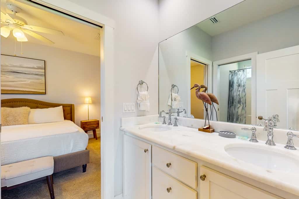 Contemporary dog-friendly retreat with pool & patio - near shops & attractions