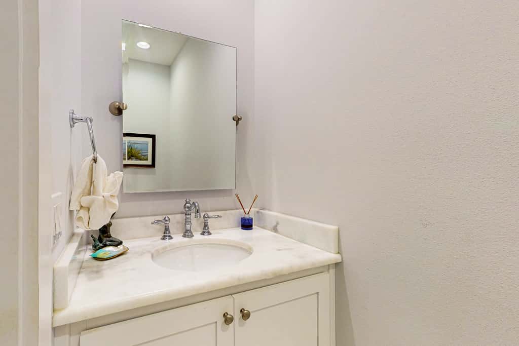 Contemporary dog-friendly retreat with pool & patio - near shops & attractions