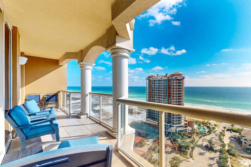 Gorgeous Resort Condo with Gulf Views, Shared Hot Tub, Pools, & Gym