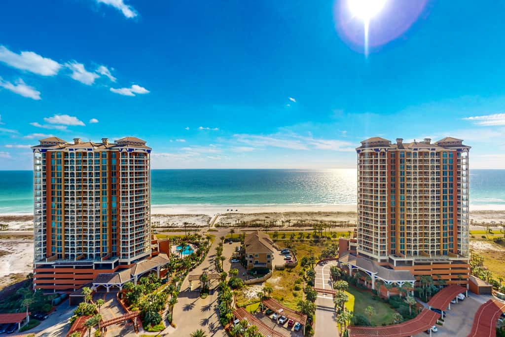 Gorgeous Resort Condo with Gulf Views, Shared Hot Tub, Pools, & Gym