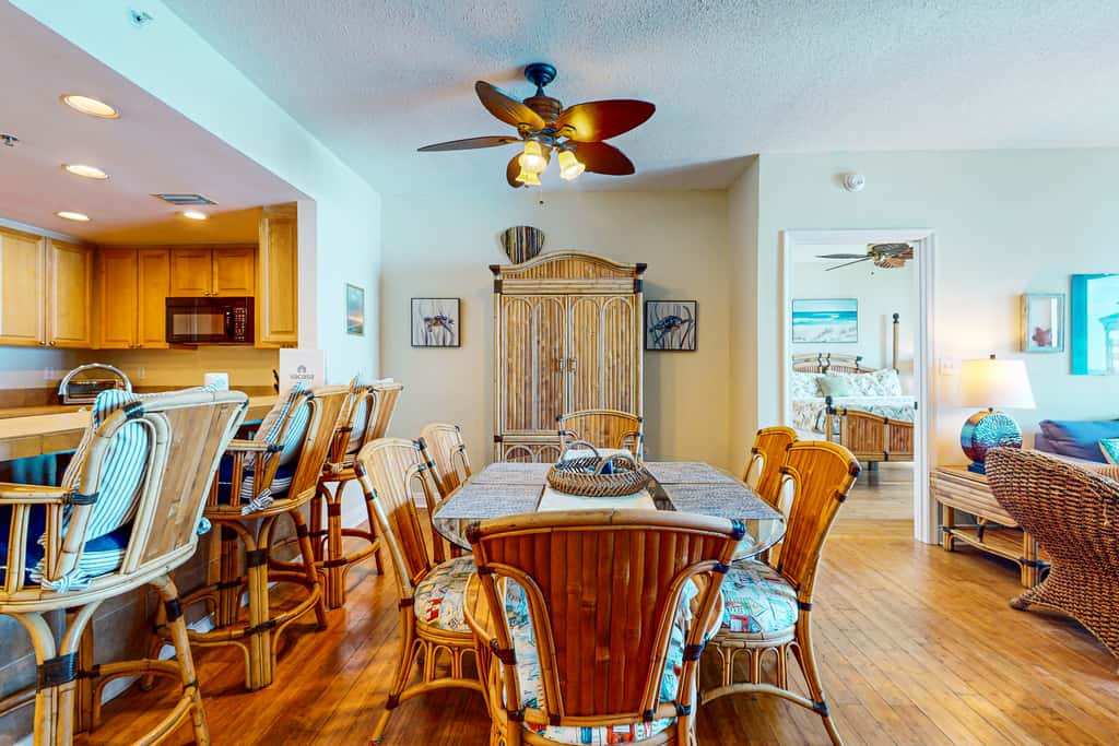 Gorgeous Resort Condo with Gulf Views, Shared Hot Tub, Pools, & Gym