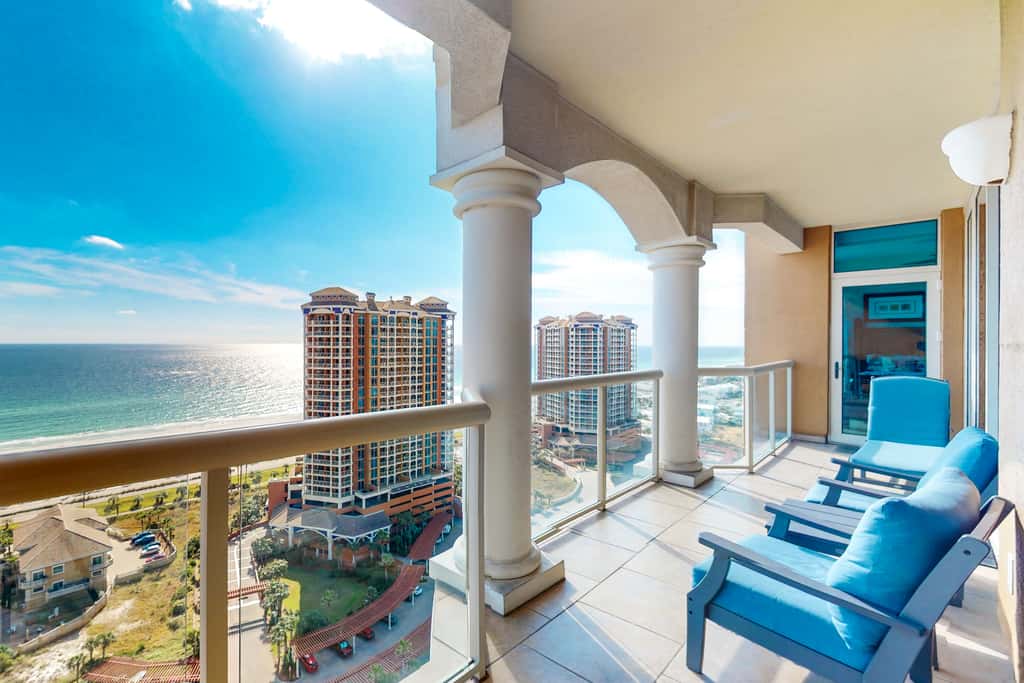 Gorgeous Resort Condo with Gulf Views, Shared Hot Tub, Pools, & Gym