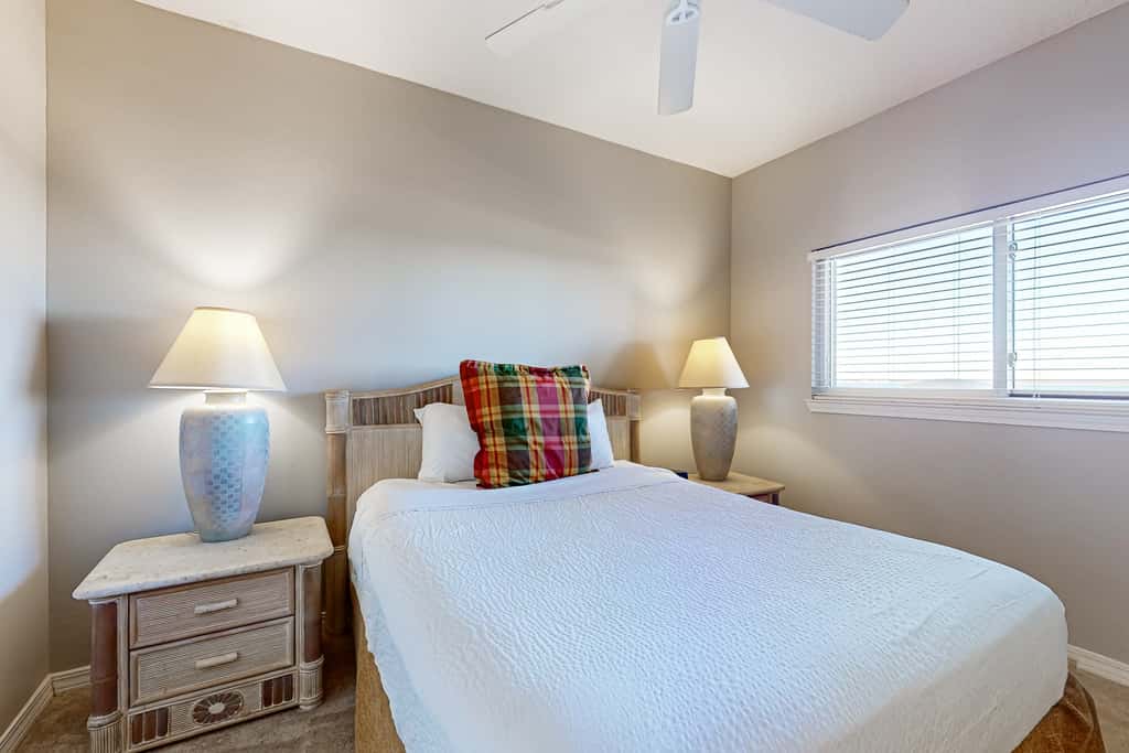 Gulf Front Condo with Onsite Pools, Fitness Center, Dry Sauna, and WiFi