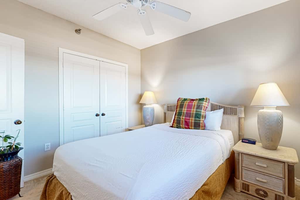 Gulf Front Condo with Onsite Pools, Fitness Center, Dry Sauna, and WiFi