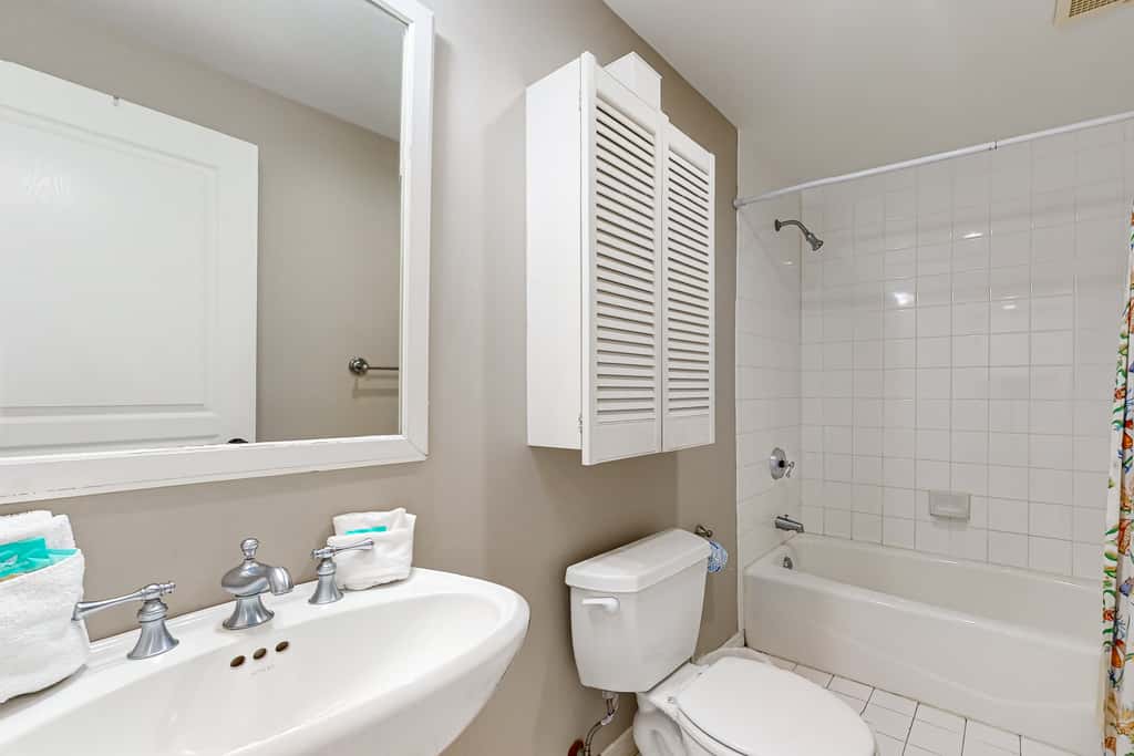 Gulf Front Condo with Onsite Pools, Fitness Center, Dry Sauna, and WiFi