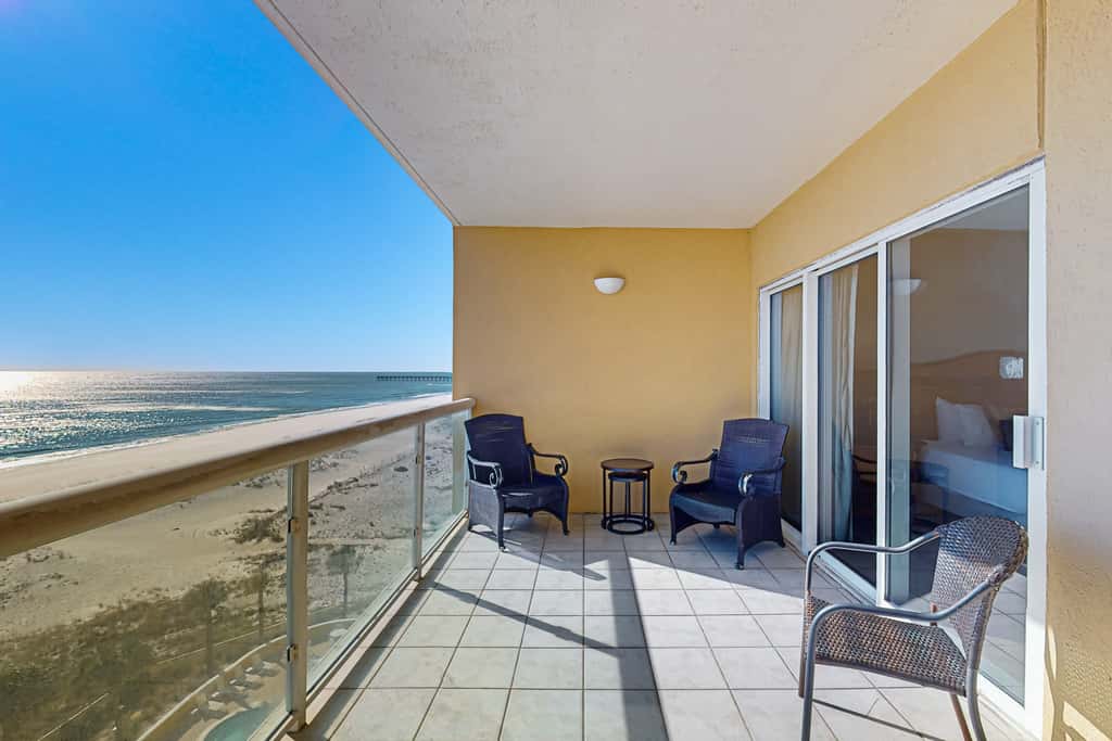 Gulf Front Condo with Onsite Pools, Fitness Center, Dry Sauna, and WiFi