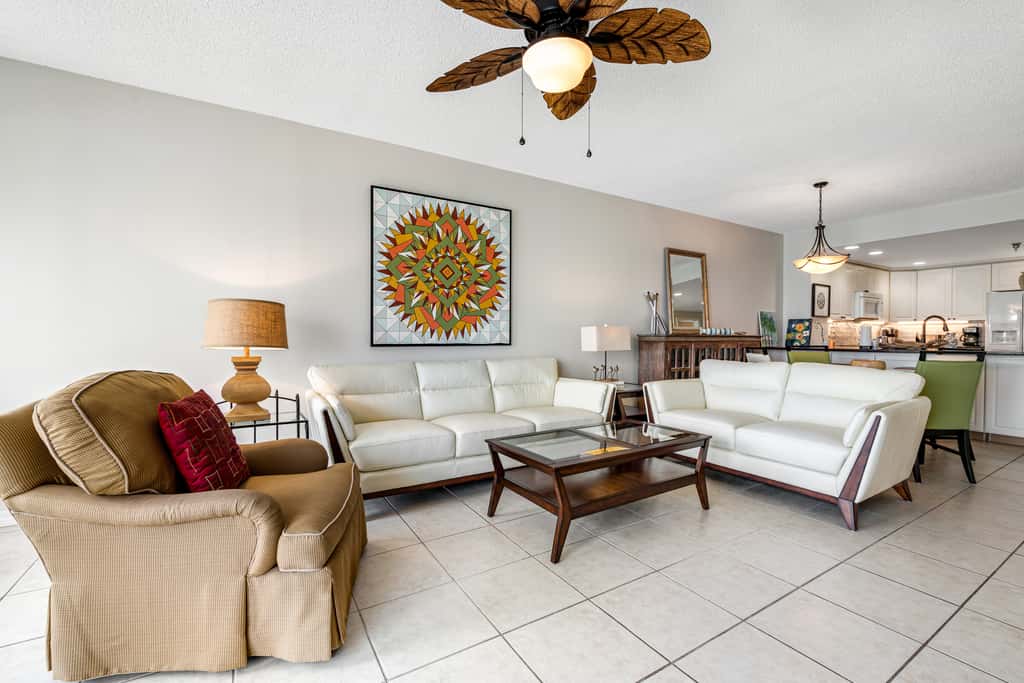 Oceanfront Condo with Free WiFi, Central AC, W&D, Shared Hot Tub, Outdoor Pool, Gym