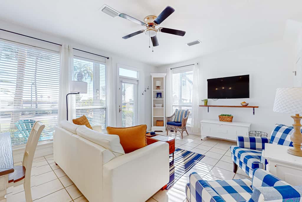 Beautiful lakefront condo with WiFi, beach views, & pool