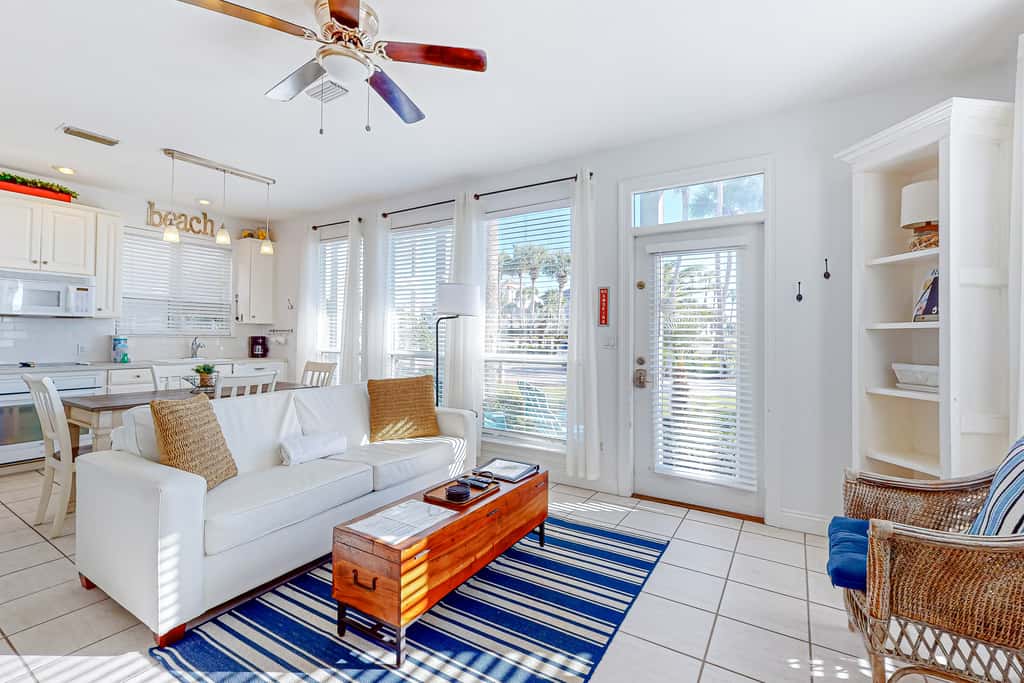 Beautiful lakefront condo with WiFi, beach views, & pool