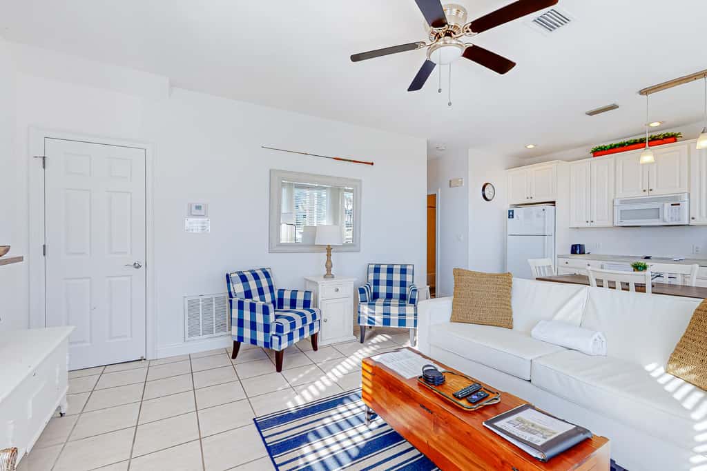 Beautiful lakefront condo with WiFi, beach views, & pool