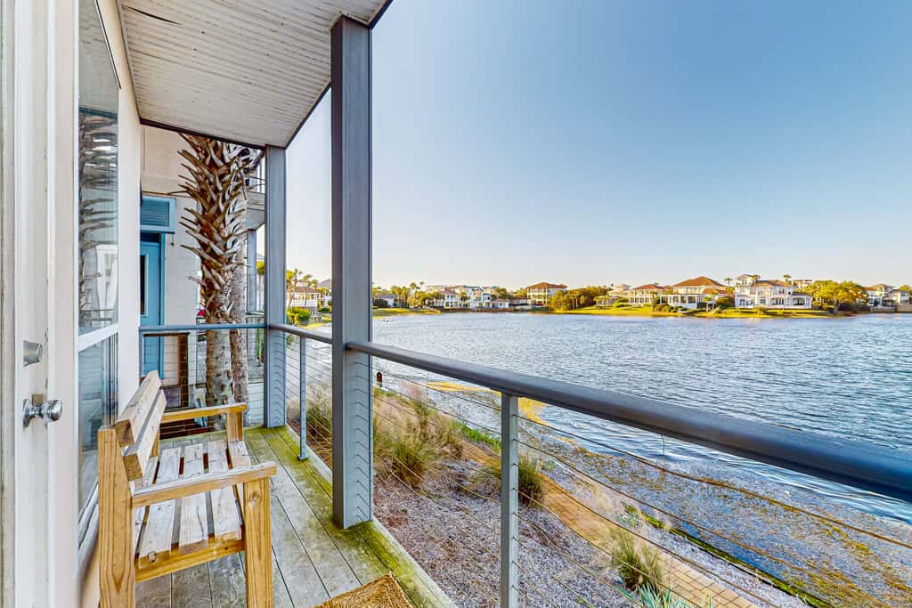 Beautiful lakefront condo with WiFi, beach views, & pool