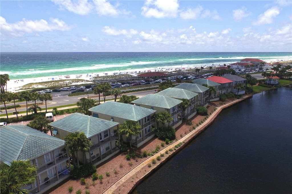Beautiful lakefront condo with WiFi, beach views, & pool