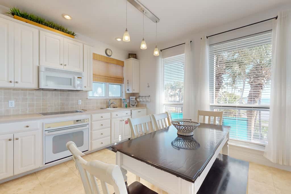 Lakefront condo with WiFi, water&beach views, pool