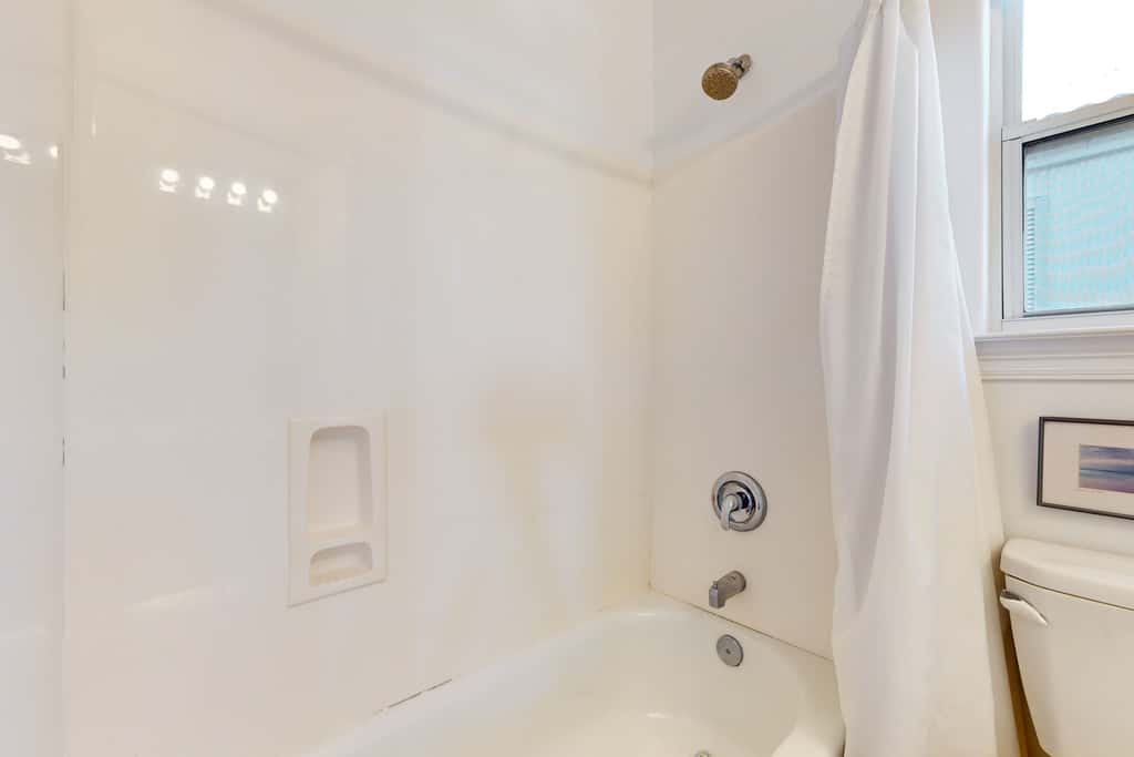 Lakefront condo with WiFi, water&beach views, pool