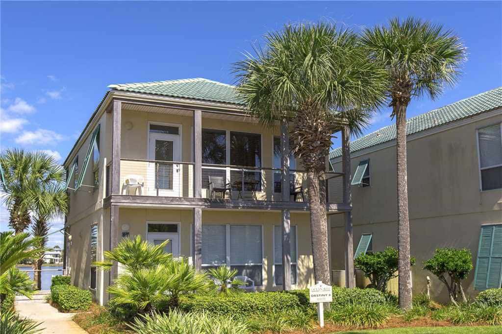Lakefront condo with WiFi, water&beach views, pool