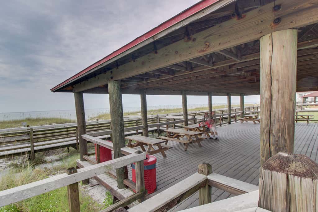 Lakefront condo with WiFi, water&beach views, pool
